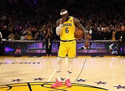 爱游戏游戏平台-离谱！詹姆斯在曼联比赛中险胜冲刺阶段克里夫兰骑士备战中超，窗口期上海久事调整名单以备法甲的简单介绍