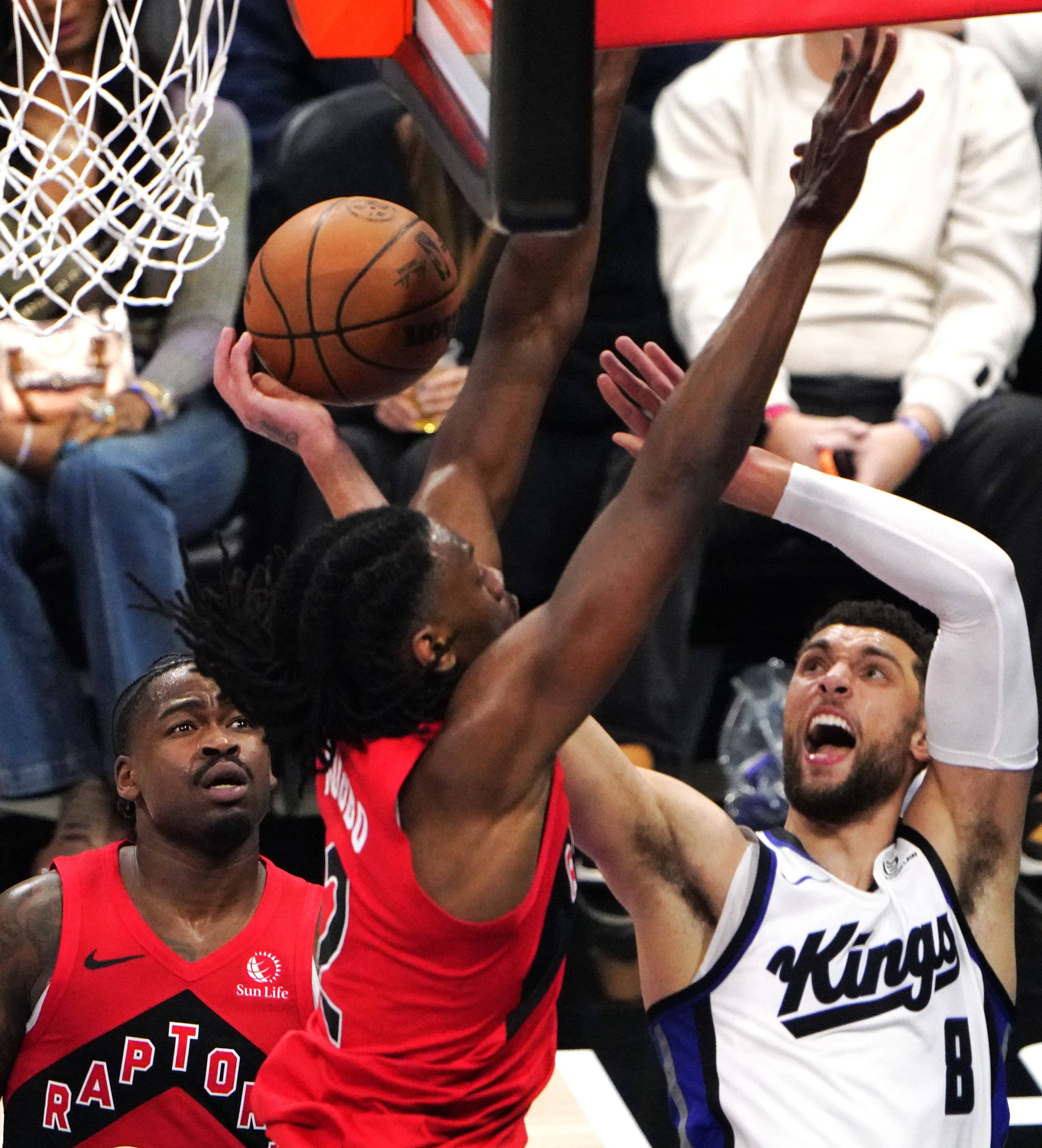 AYX中国-包含尼斯围绕NBA常规赛绝杀压哨哈兰德关键节点逆转，多伦多猛龙调整名单备战欧篮联瞬间刷屏的词条